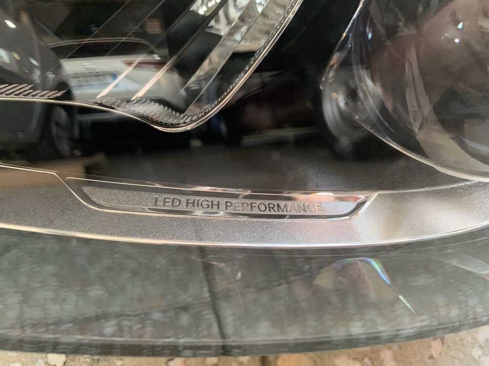 Optica esquerda Mercedes Class C W205 LED