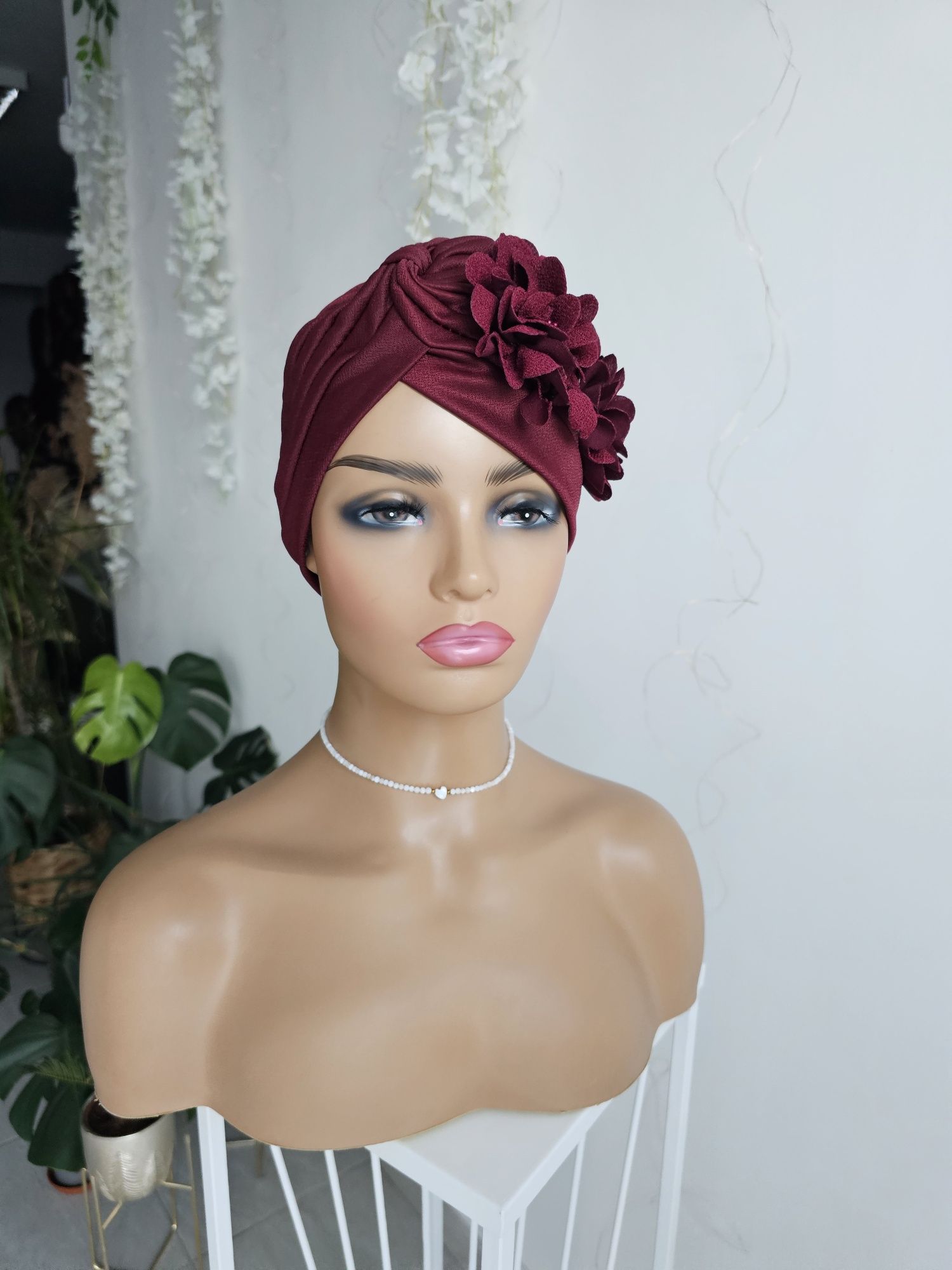 Ozdobny turban czepek czapka Ala bordo nakrycie głowy podczas leczenia