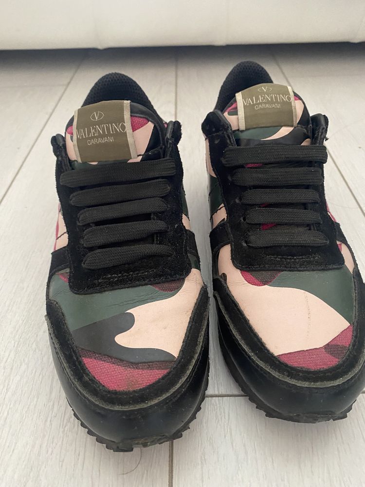 Кросівки жіночі Valentino
