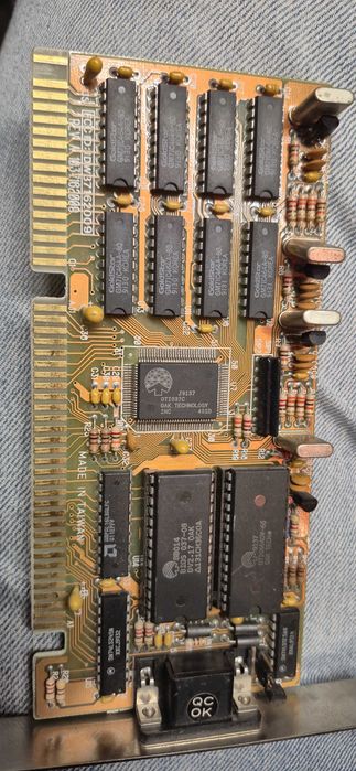 Karta graficzna ISA 16-bit VGA Oak Technology OTI077 512KB retro