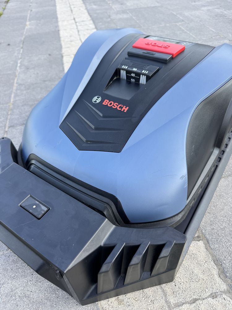 Робот газонокосарка Bosch Professional