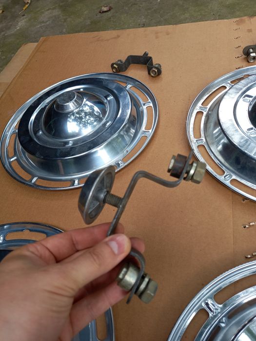 НОВІ автомобільні хром ковпаки R 13,ссср,ретро,ваз,запорожець,волга