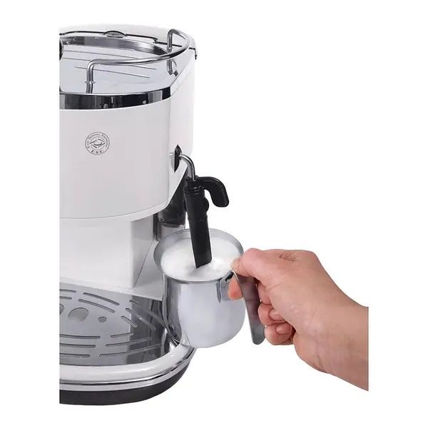 Кофеварка Delonghi