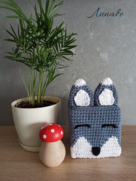 Chustecznik niebieski lisek na szydełku rękodzieło pokój dziecięcy