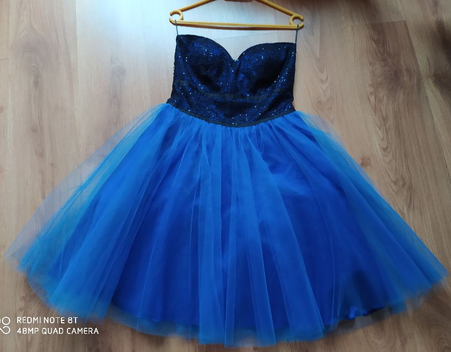Piękna sukienka balowa