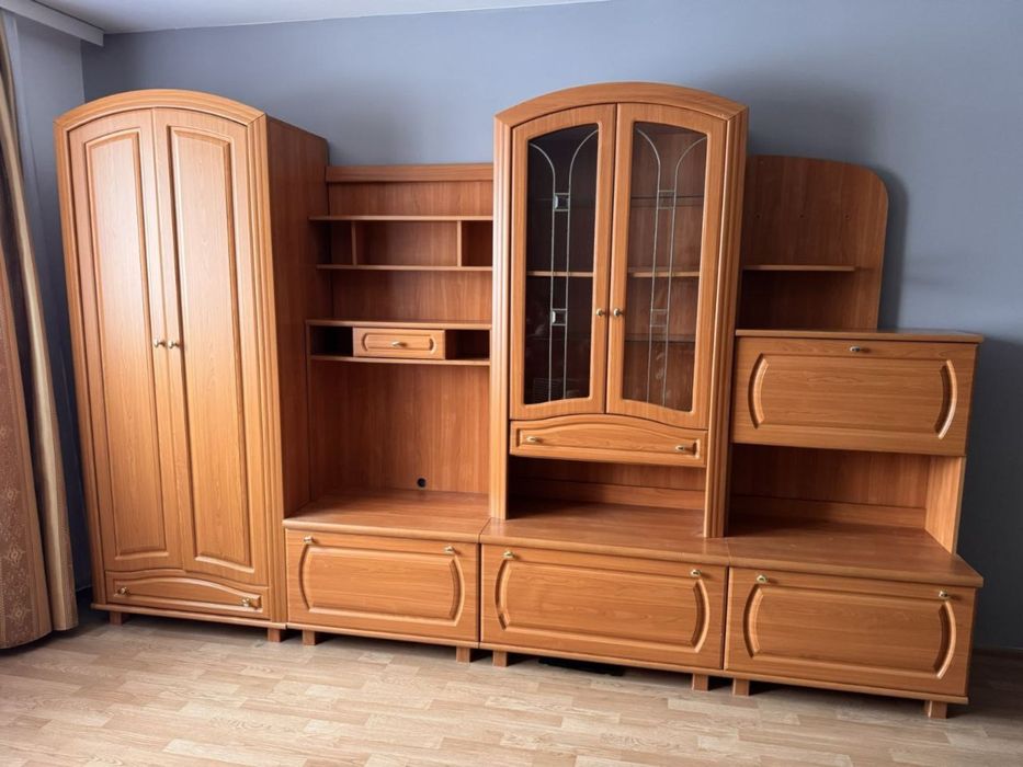 Меблі, стінка, комод і шафа