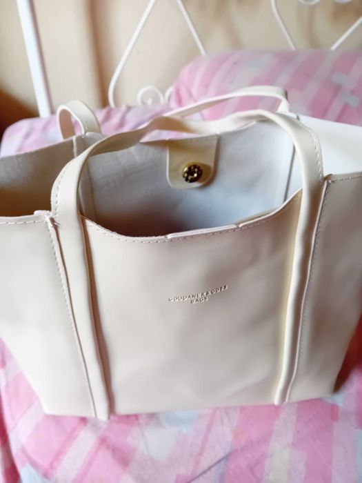 Mala de senhora beje