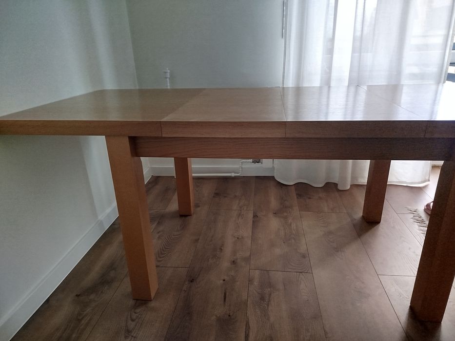 Stół rozkładany do salonu