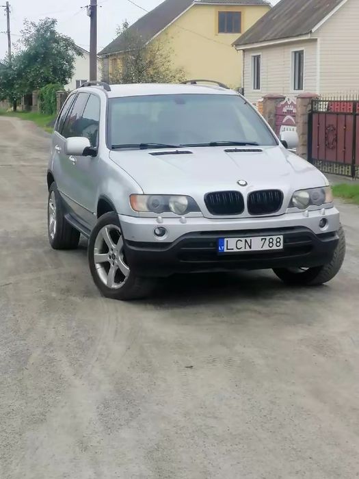 В продажі бмв х5е53