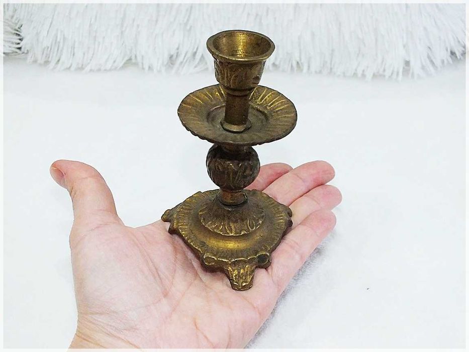 Stary świecznik pojedynczy z mosiądzu 11cm Mosiądz