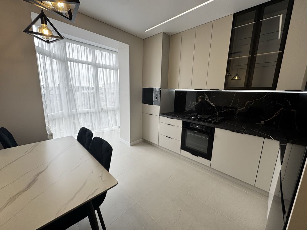 Постанови, 2кім в центрі, вул.Довга, 60м2