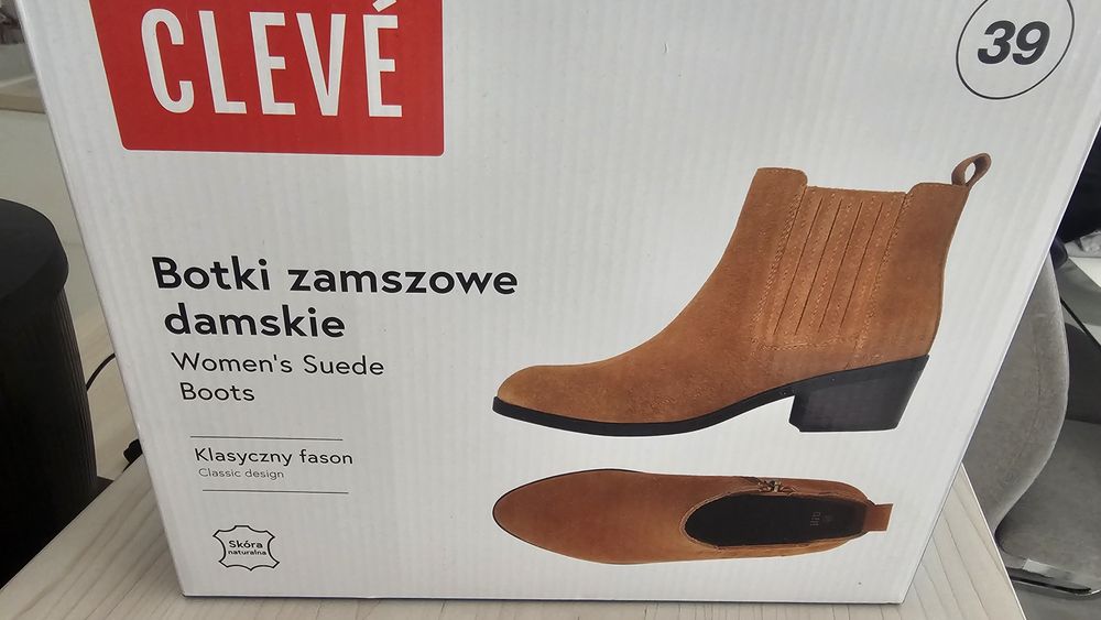 Damskie buty zamszowe Cleve, nowe