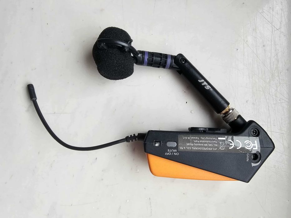 Zestaw bezprzewodowy JTS UR-816D, mikrofon do instrumentów