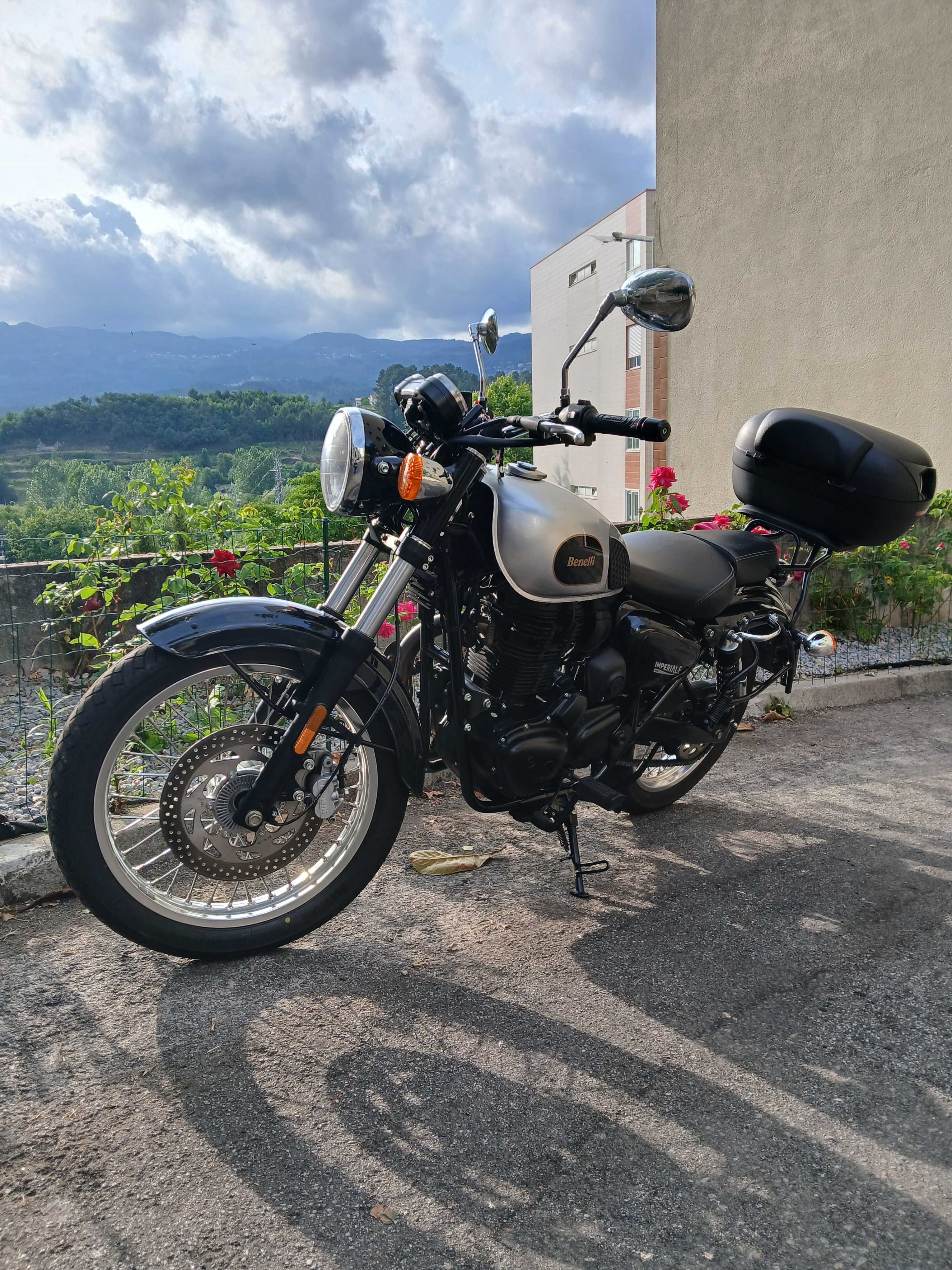 Benelli Imperiale 400 | 2021 | 18.000 km | Como Nova!