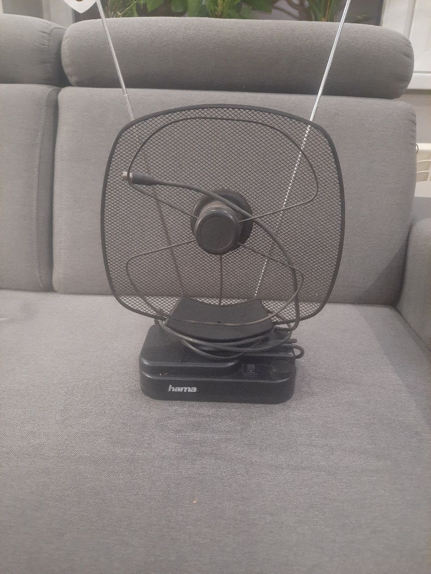 Antena tv na 230 i 12 v