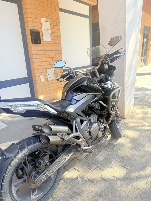 Moto zontes t 3