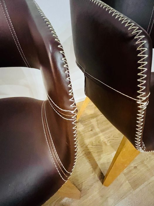 Cadeiras de jantar preço de cada uma 90€