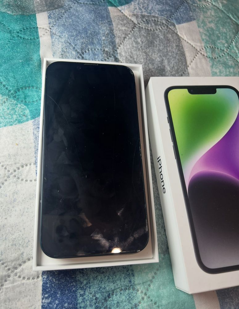 Продам iphone 14 128gb не вмикається на запчастини