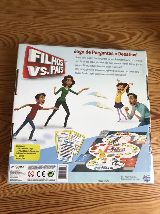 Jogo tabuleiro “Filhos vs Pais”