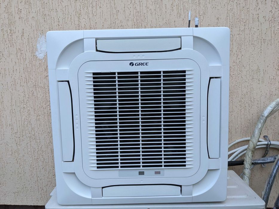 Инверторная сплит-система кассетный кондиционер GREE GUD50W/NhA-T