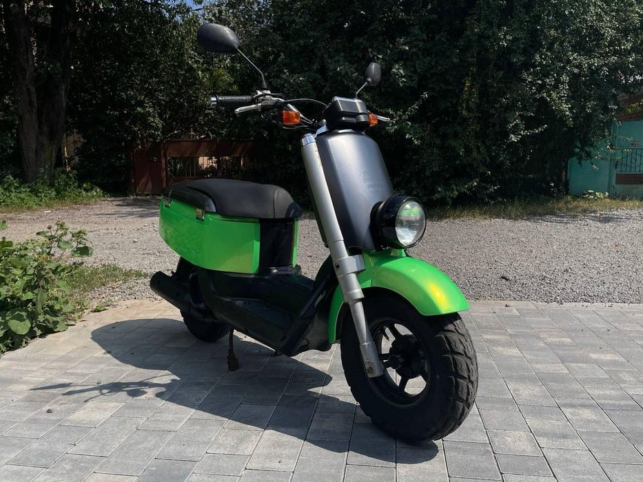 ямаха вокс мерседес среди скутеров мопед