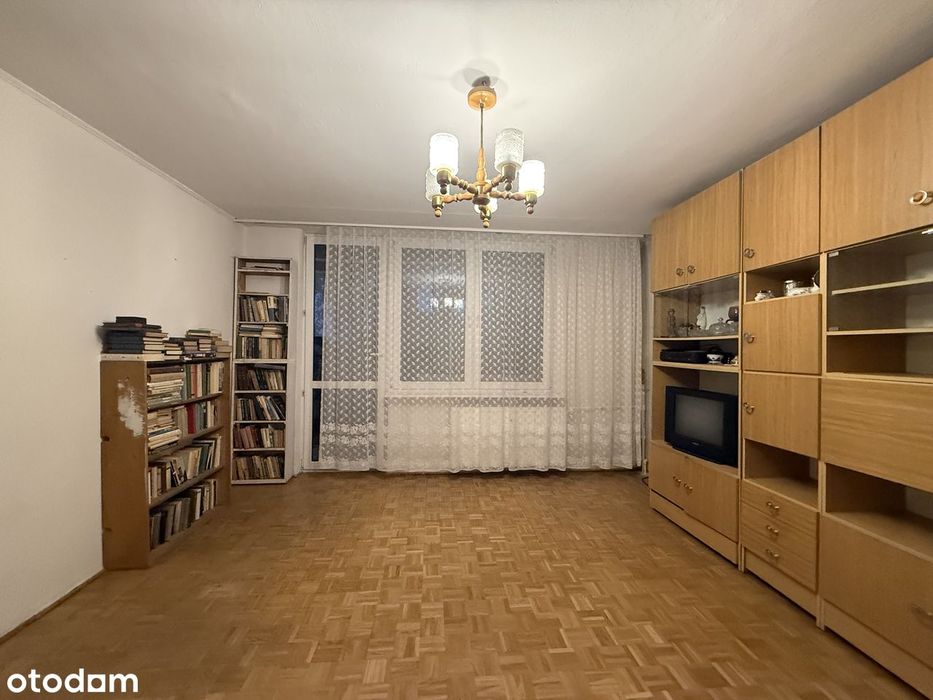 3 pokojowe mieszkanie do własnej aranżacji.