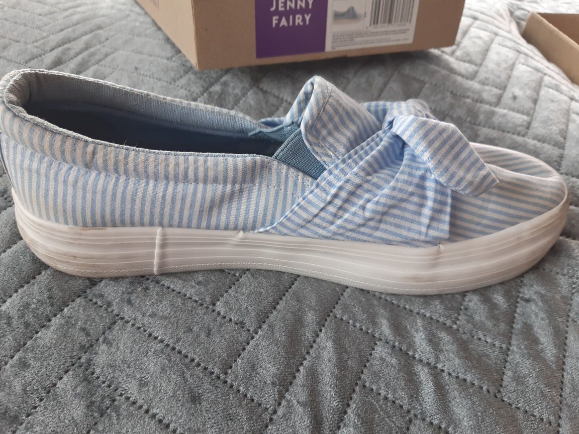 Buty z kokardkami rozmiar 38