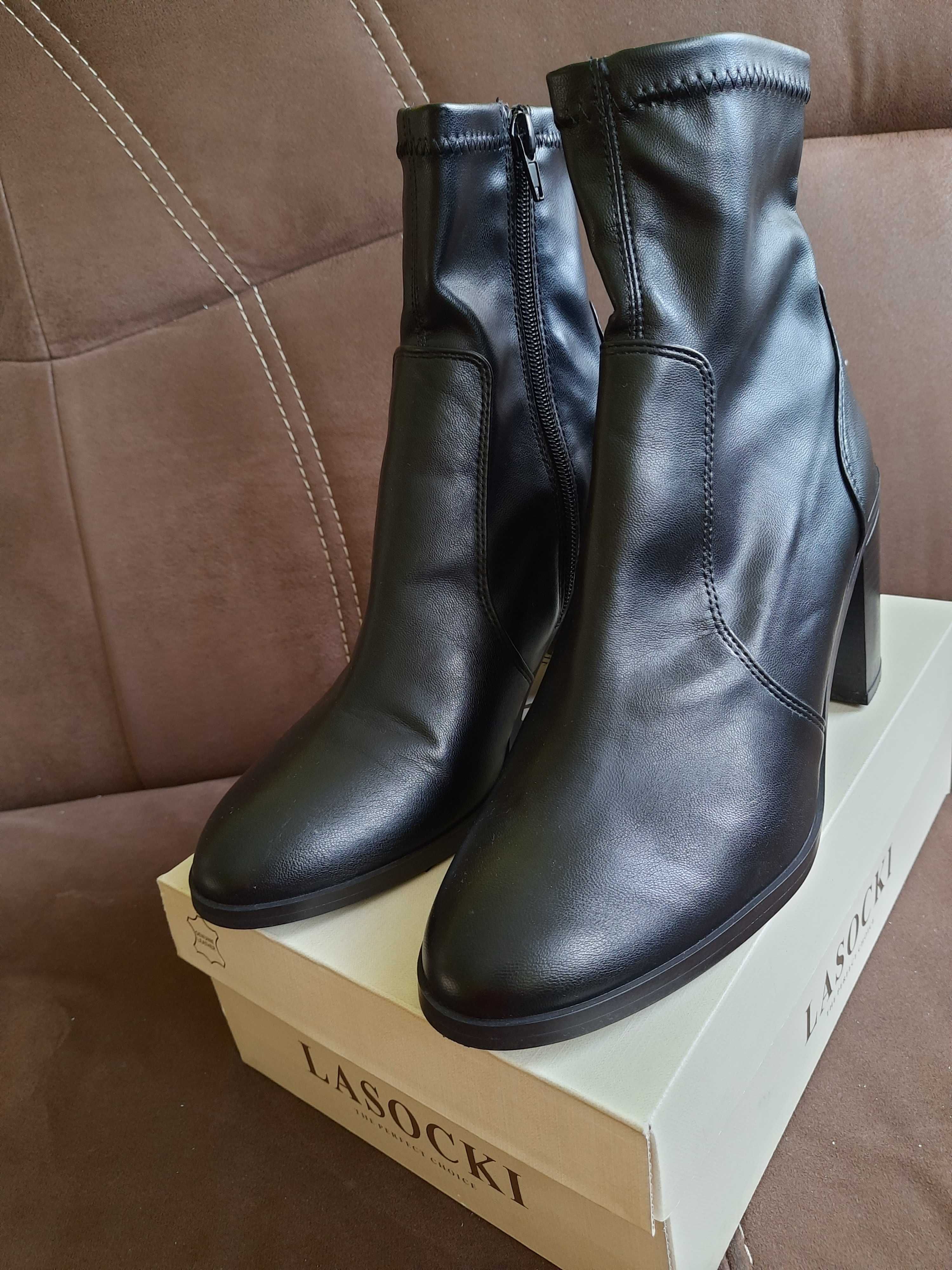 Bershka Kozaki, Botki 39/40