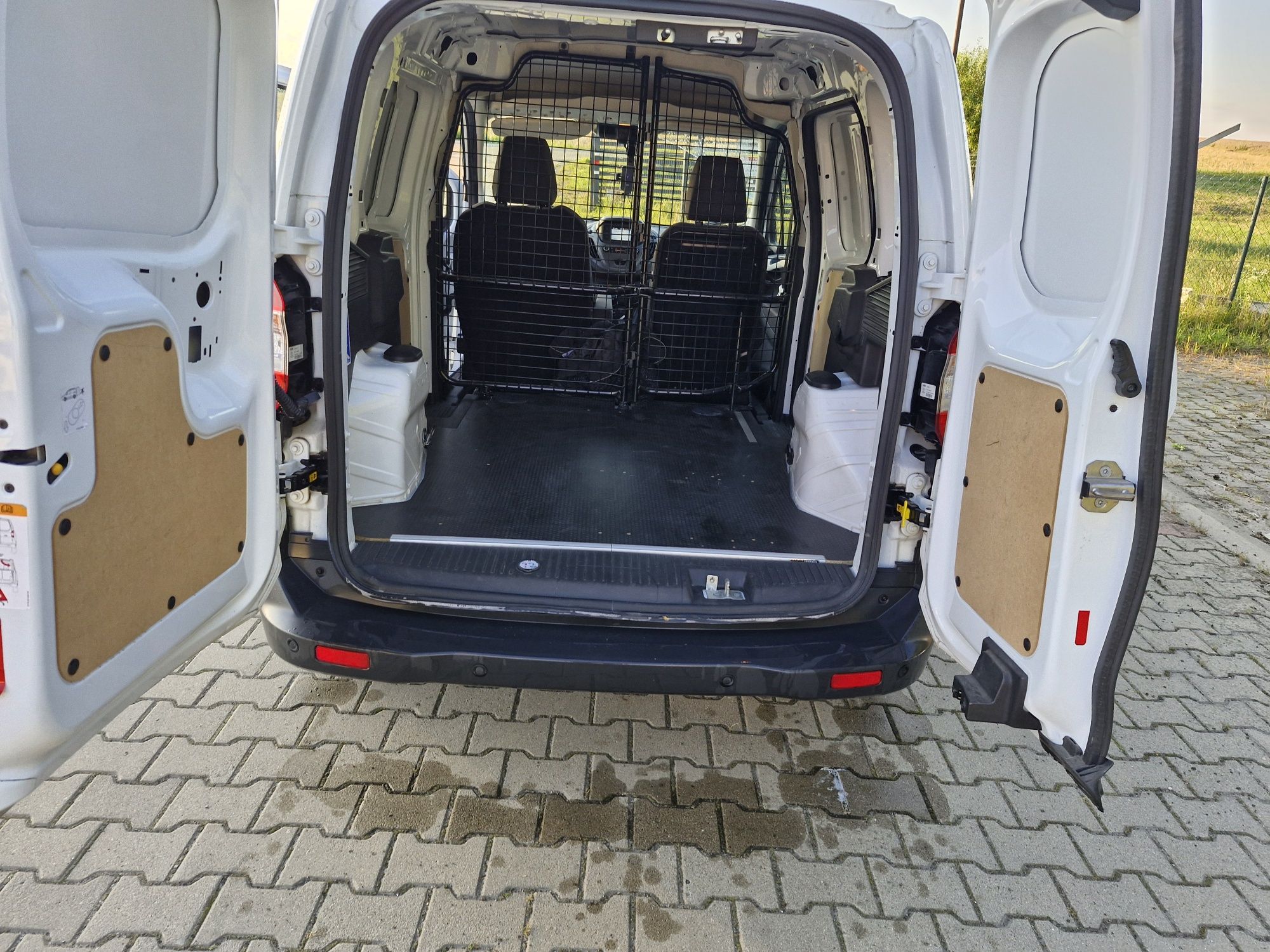 Ford Tranzit courier 2022r