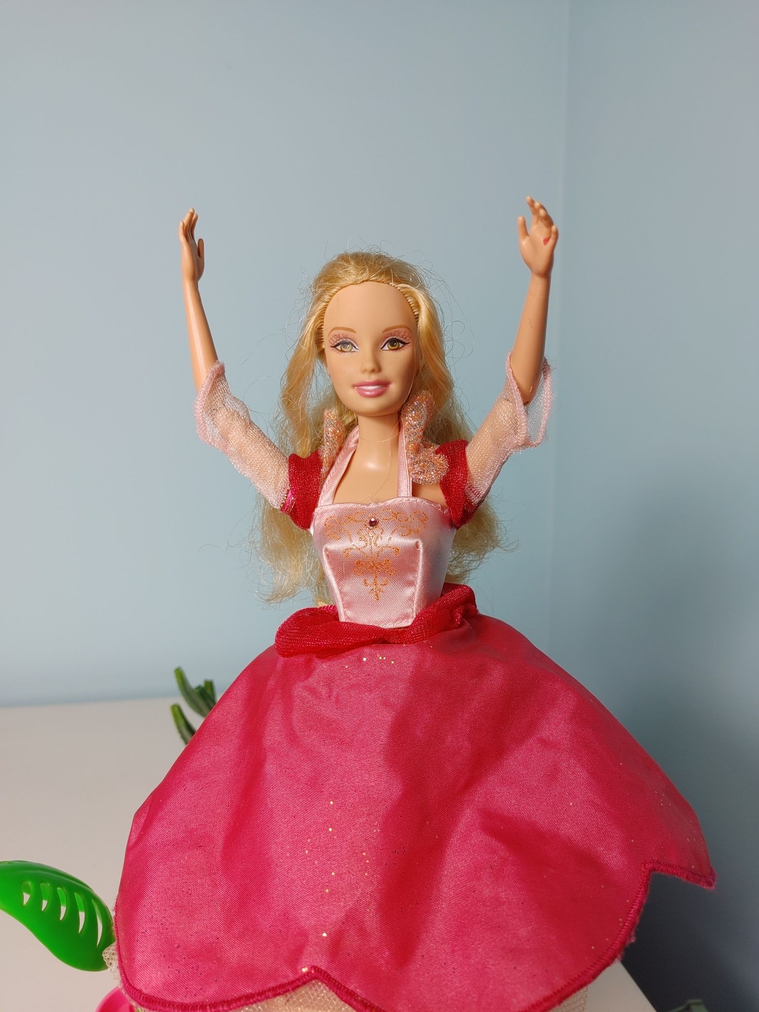 Lalka Barbie Mattel 12 tańczących księżniczek Genevieve