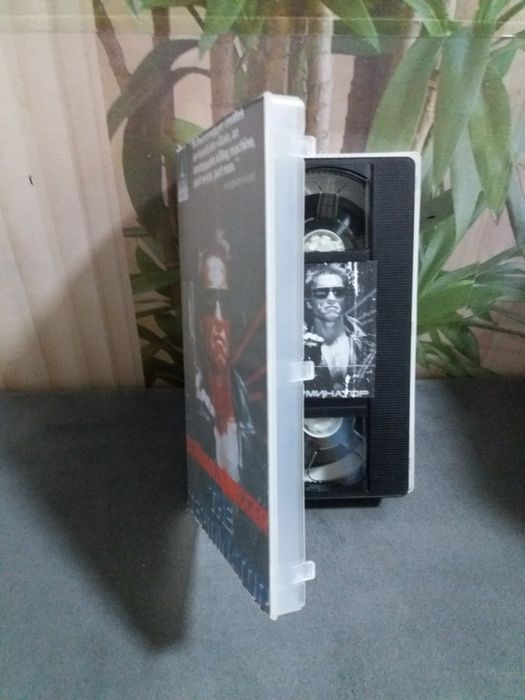 Видеокассеты с фильмами Терминатор.Відеокасети vhs