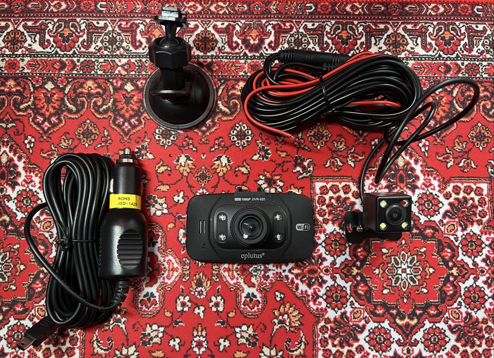 Відеореєстратор Eplutus DVR-920