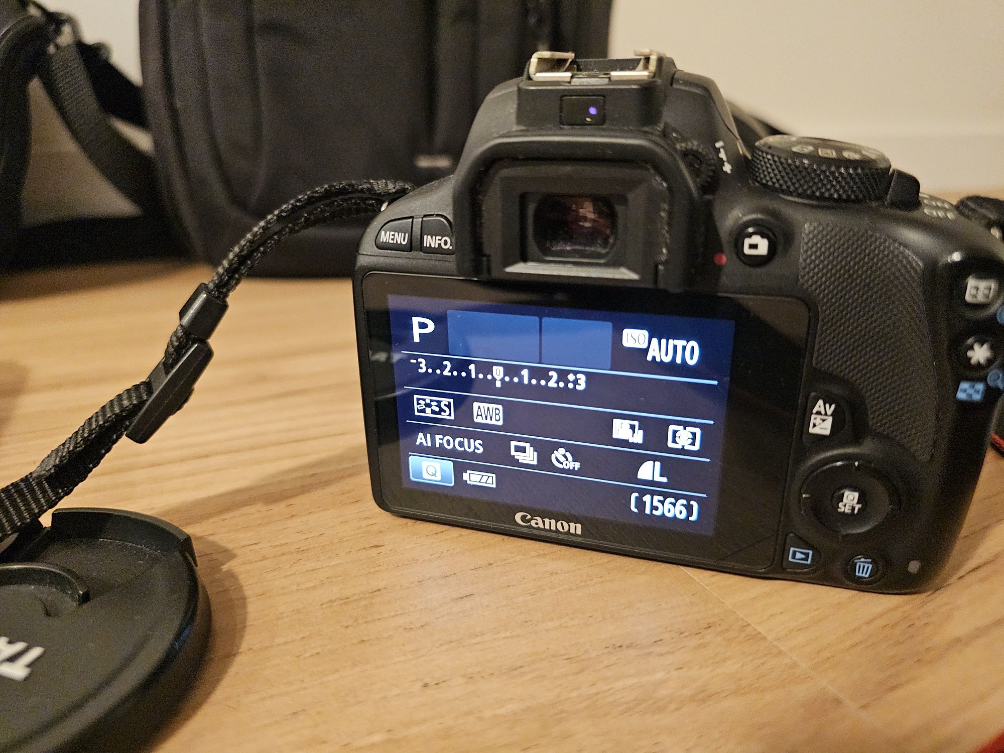 Vendo Canon EOS 100D + 2 Objectivas - Como nova