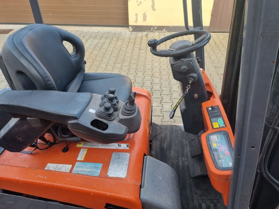 Wózek widłowy Toyota, elektryczny