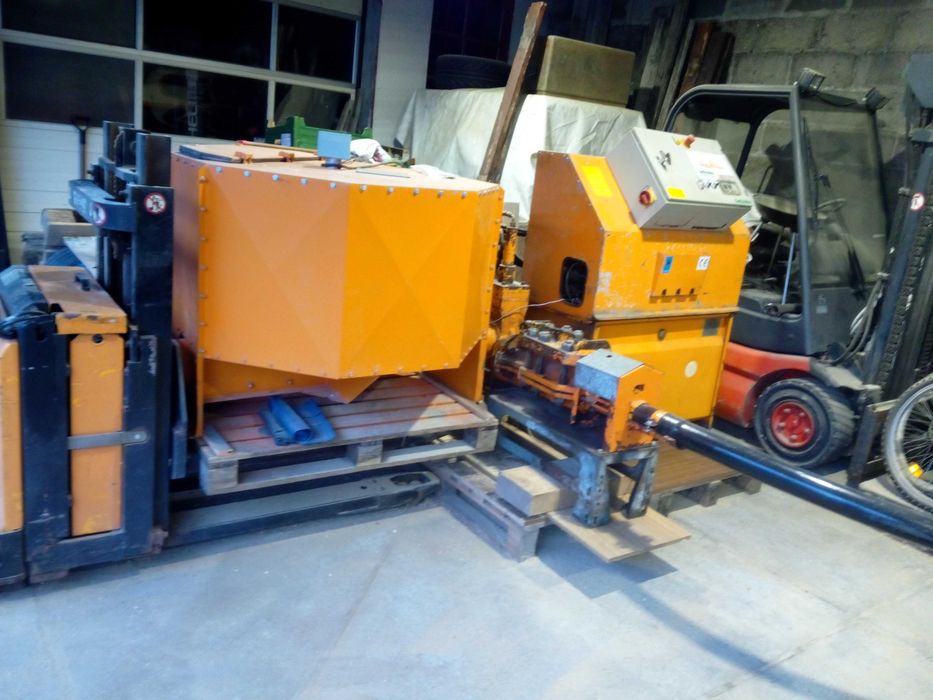 Brykieciarka hydrauliczna SCHUKO 2200