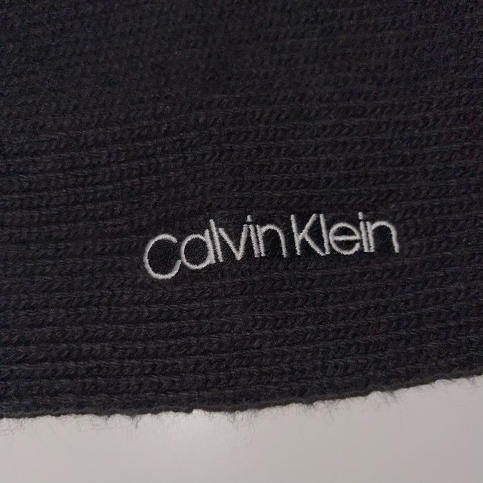 сіра повʼязка calvin klein