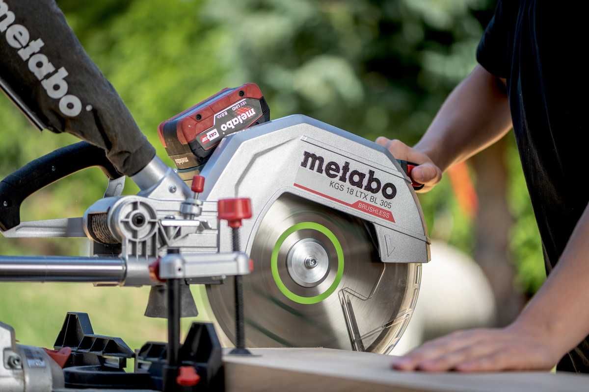 Kapówka Ukośnica akumulatorowa Metabo KGS 18 LTX BL 305