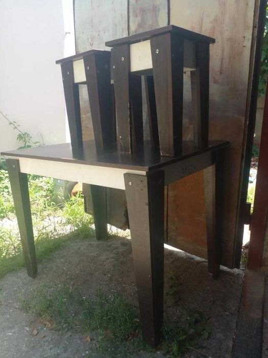 Продам столы со стульями,б/у