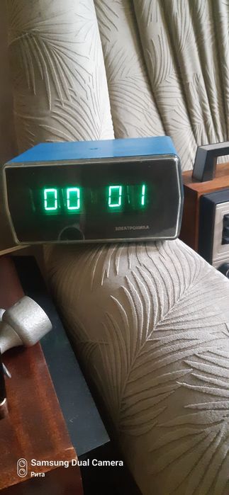 Настольные часы ссср электроника 6 на лампах отличное состояние