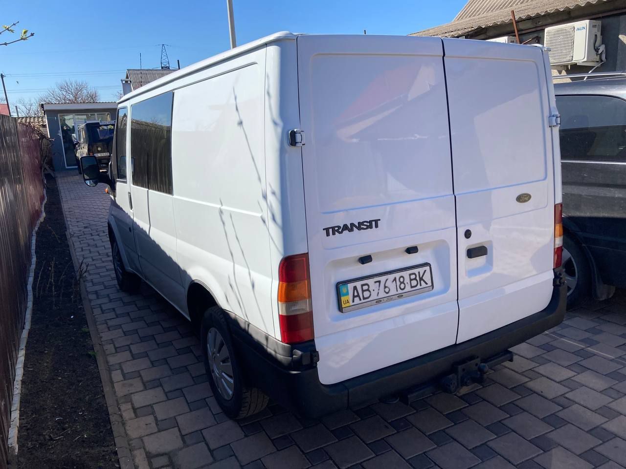 Оренда авто Ford Transit вантажо-пасажирський / Аренда Ford Transit