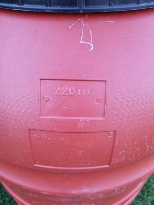 Beczka 220 litrów, na deszczówke