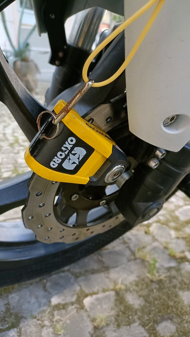 Keeway RKF 125cc 2023 | 4.000 km | Extras e brindes incluídos