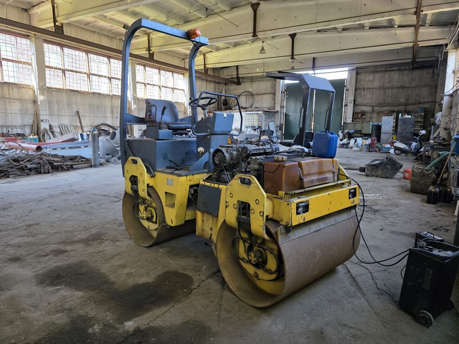 Продам каток Bomag 125.