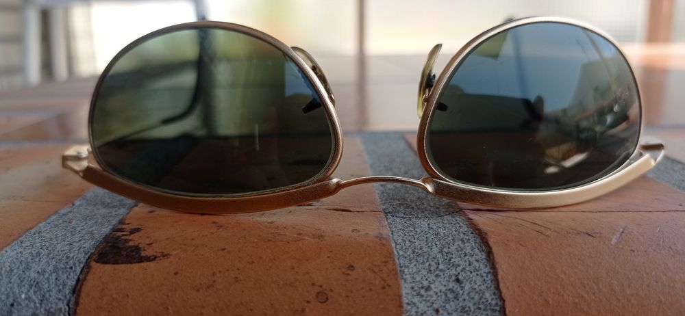 Oculos Ray-Ban como novos.