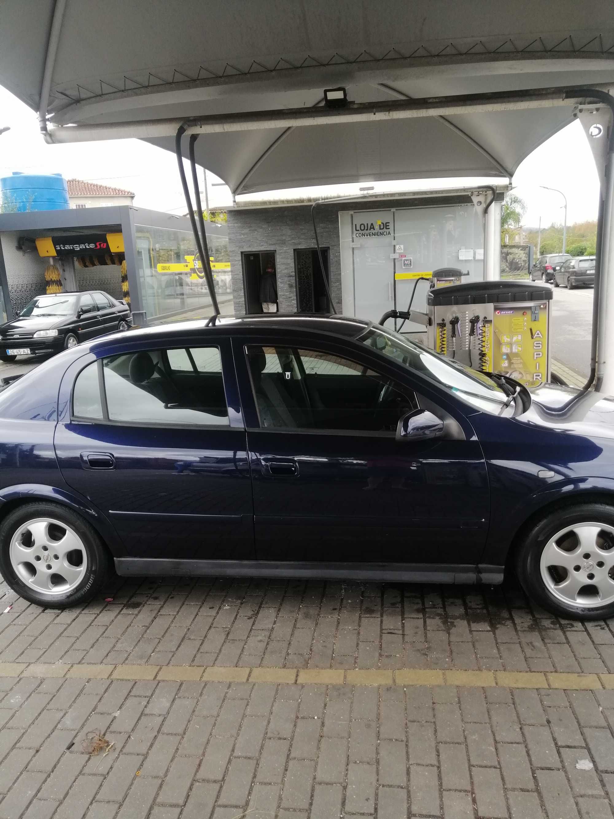 Opel Astra em bom estado