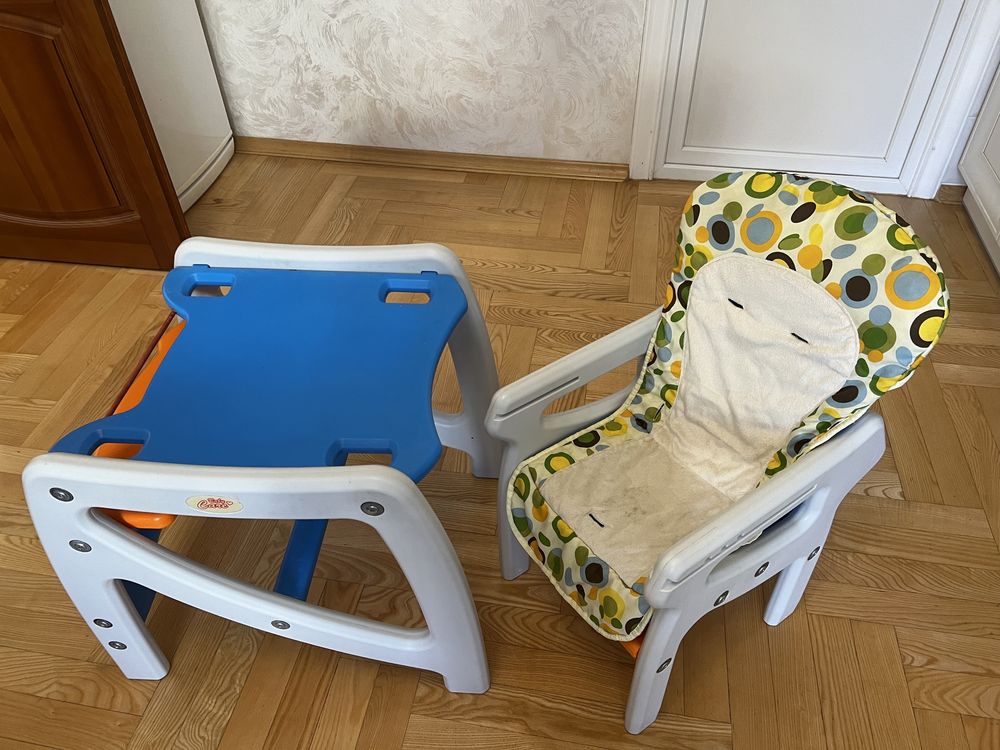 Столик для годування