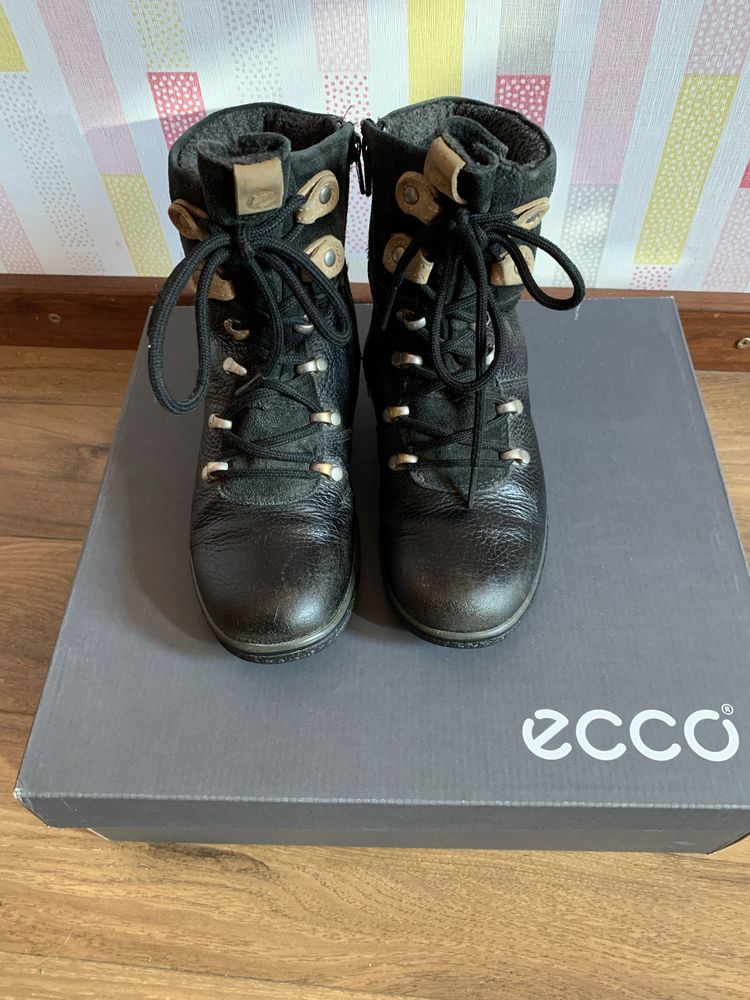 Демисезонные ботиночки Ecco на девочку 33 размер