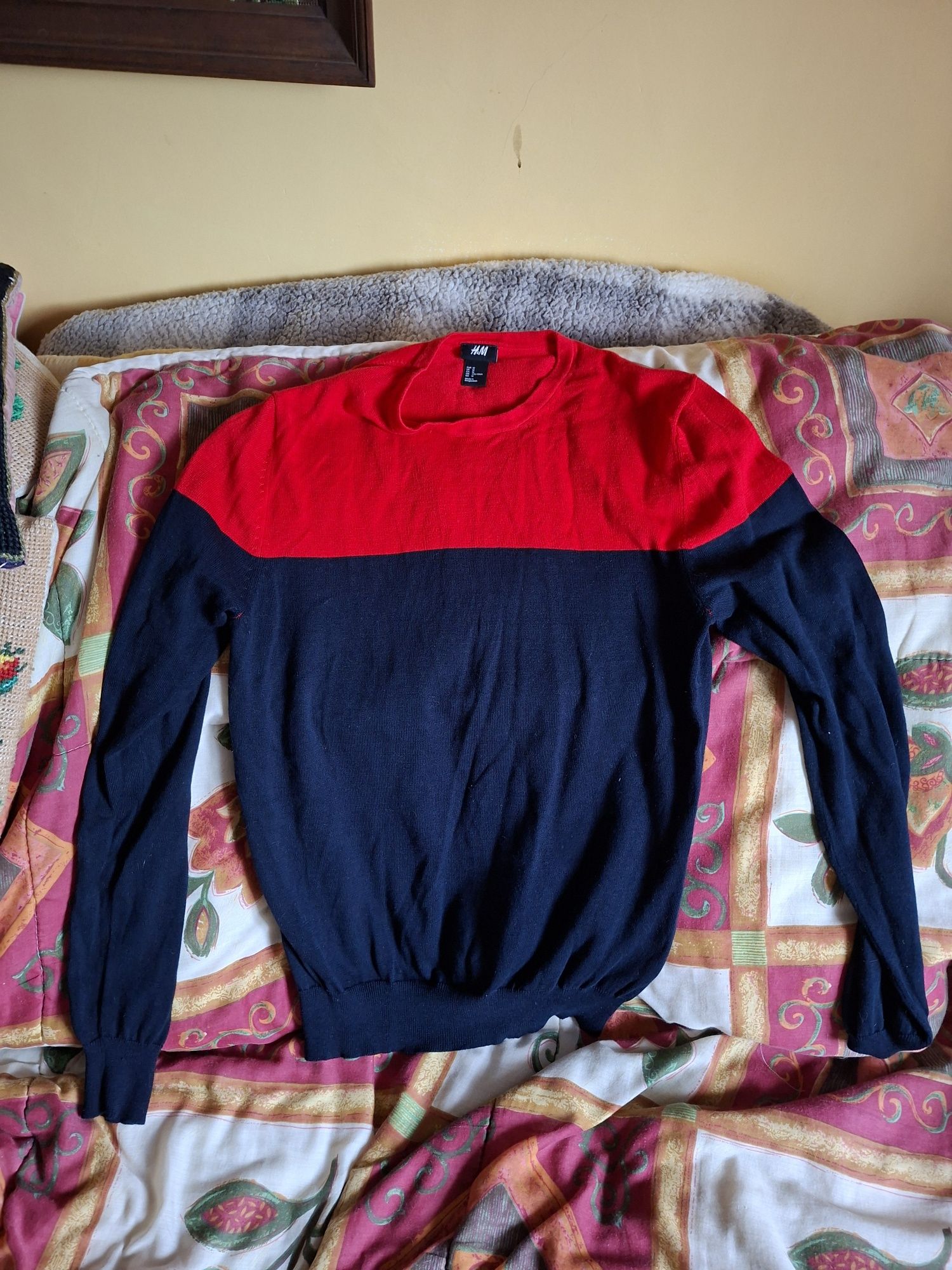 Czarno-Czerwony Sweterek H&M