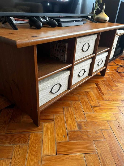 Movel TV castanha (120cm x 60cm)