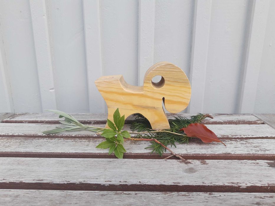 Drewniany świecznik świąteczny handmade kształt koziołka Szwecja 1980